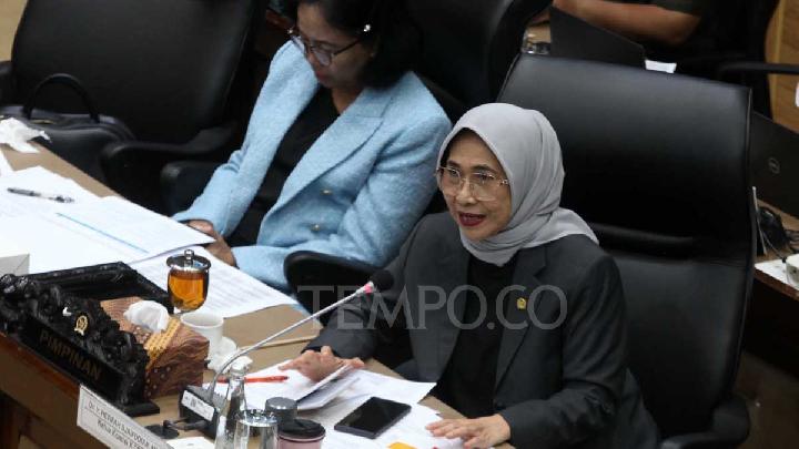 Topics Covered: RUU Sisdiknas Pertegas Anggaran Pendidikan 20 Persen