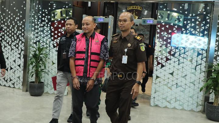Latest Program: Jaksa Tetapkan 3 Tersangka Korupsi Ekspor Logam Tanah Jarang