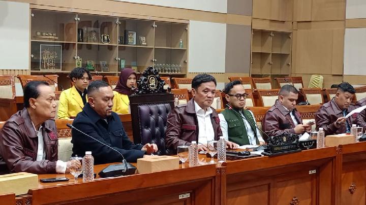 Topics Covered: DPR Bentuk Panja Tim Pengawas 3 Kasus yang Seret Febrie Adriansyah