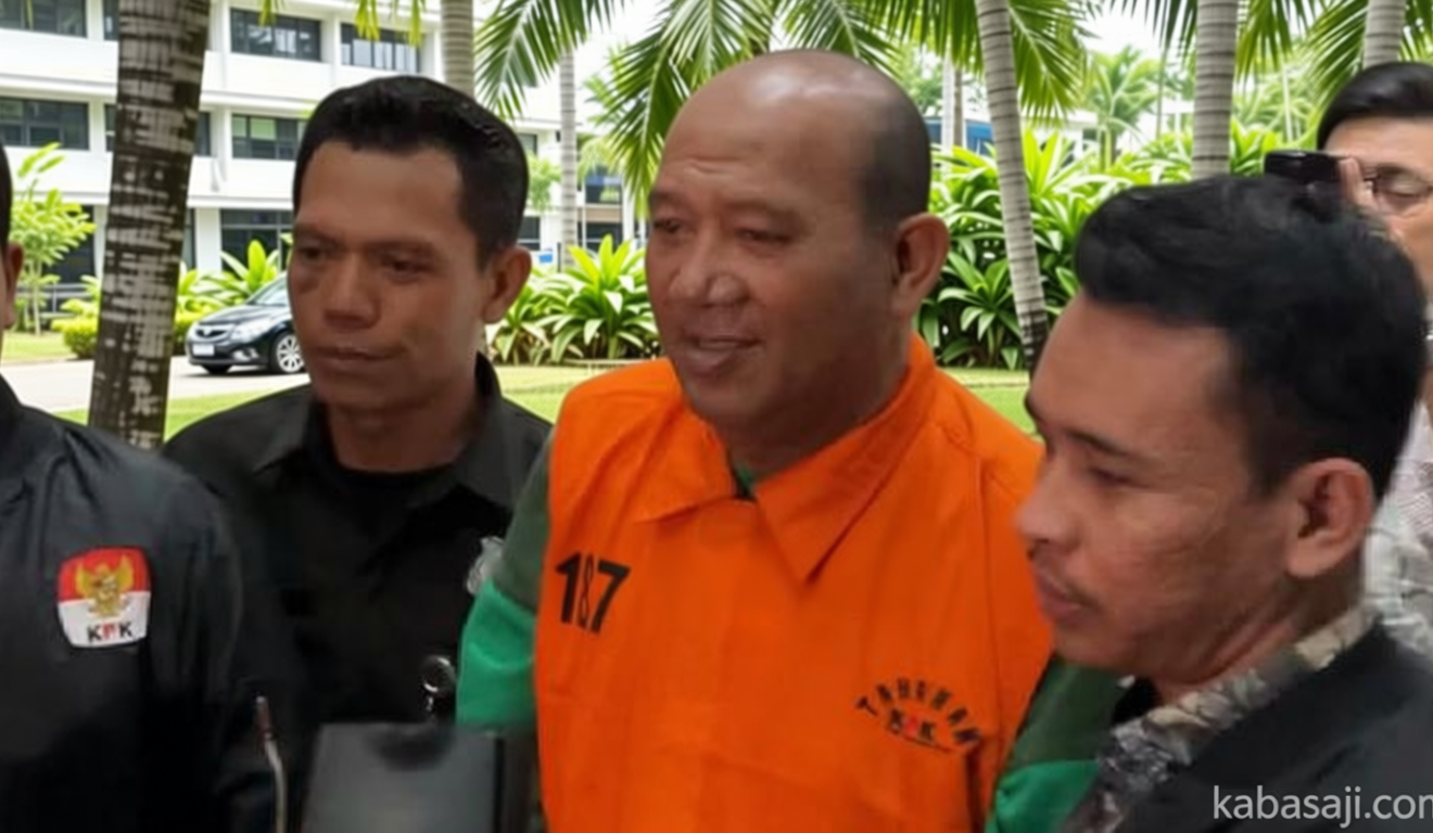 Latest Program: Bupati Langkat jadi Tersangka: Pakai Rompi, Tangan Diborgol